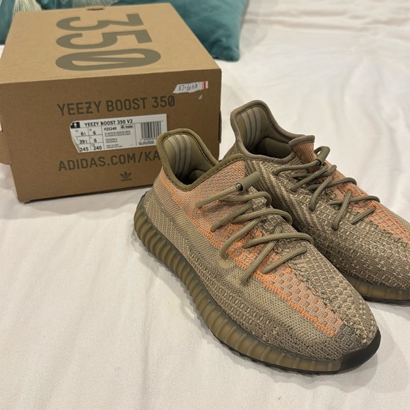Yeezy Shoes - Yeezy boost 350 v2 in Eliada size US 6.5
